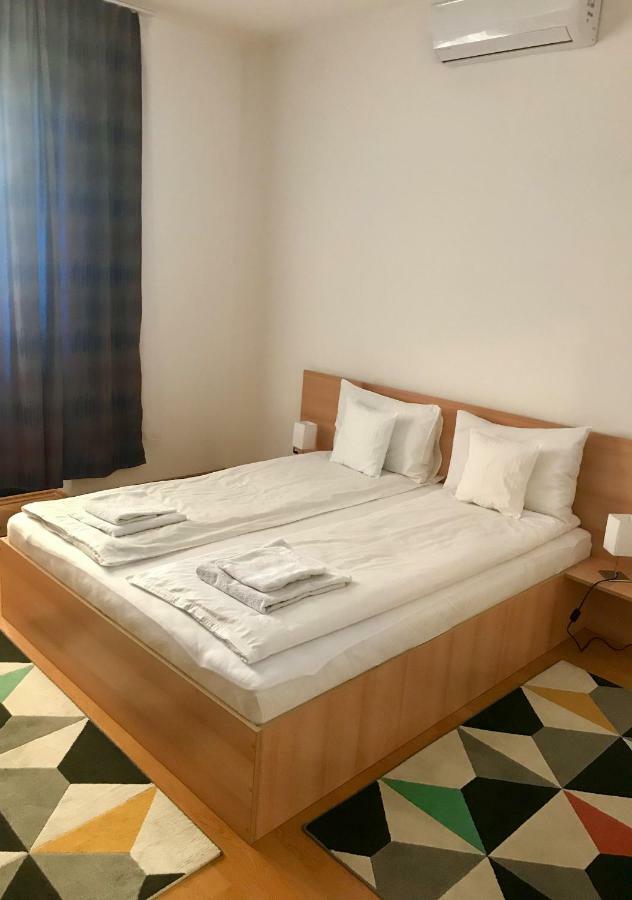 Cristi'S Rooms - Pensiune Oradea Exterior foto