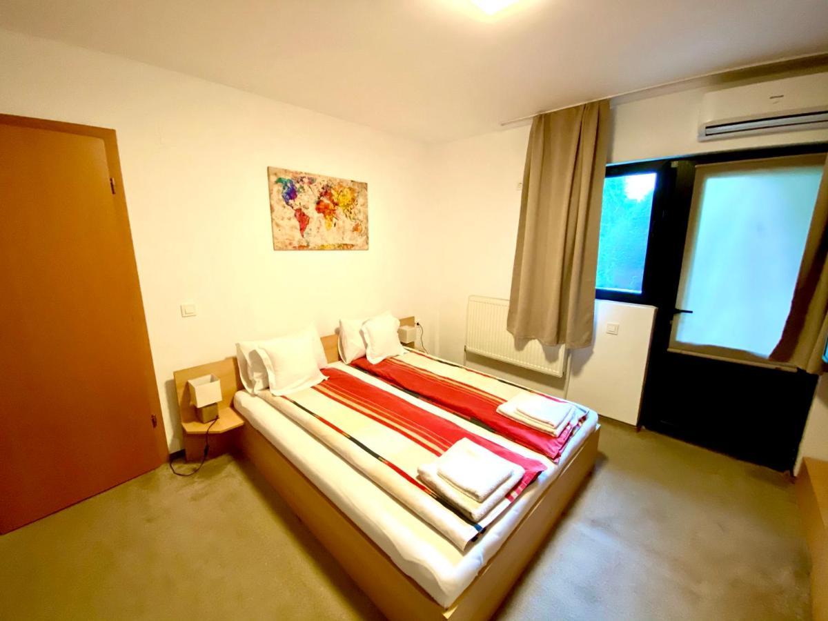 Cristi'S Rooms - Pensiune Oradea Exterior foto