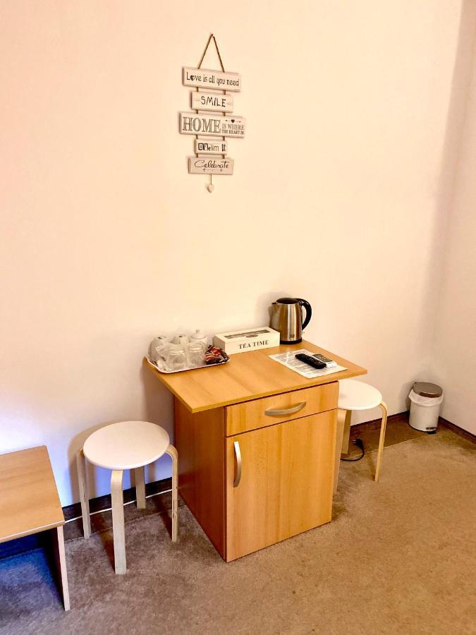 Cristi'S Rooms - Pensiune Oradea Exterior foto